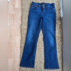 Lucky Brand, size 28, bootcut jeans, low waisted style.